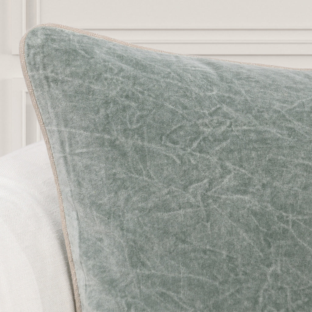 Cuscino in velluto "Heirloom" di SLD