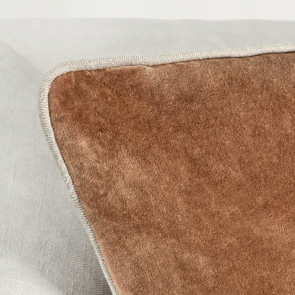 Cuscino in velluto "Heirloom" di SLD